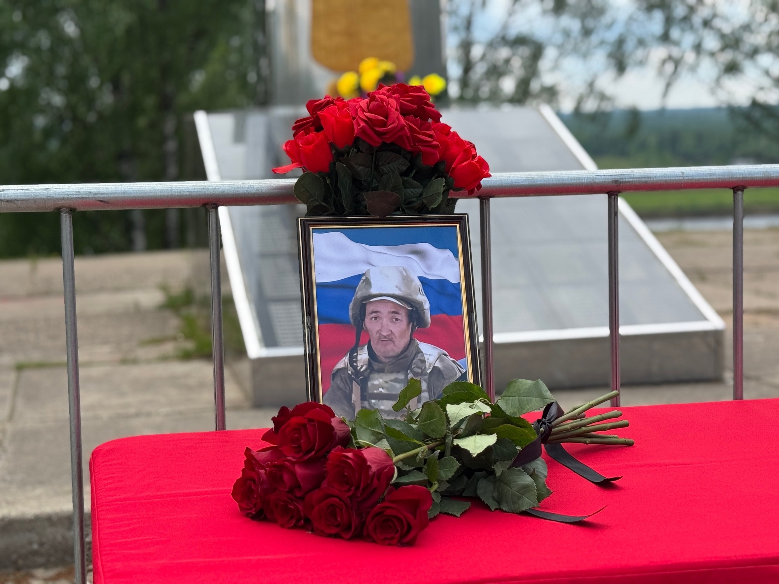 В селе Усть-Кулом в последний путь проводили земляка, рядового Булышева Михаила Георгиевича, погибшего в ходе проведения специальной военной операции..