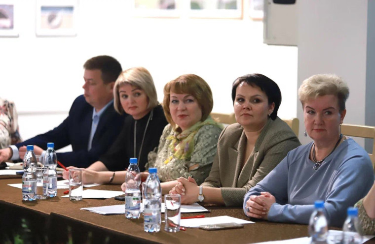 В Сыктывкаре состоялось заседание регионального Координационного совета по культуре. В Сыктывкаре состоялось заседание регионального Координационного совета по культуре.