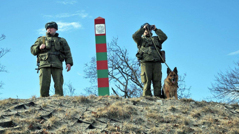 Сегодня - День пограничных войск РФ. Сегодня - День пограничных войск РФ.