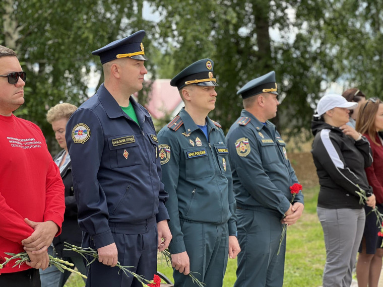 Сегодня в нашей стране отмечается День образования Государственного пожарного надзора Российской Федерации . Сегодня в нашей стране отмечается День образования Государственного пожарного надзора Российской Федерации .