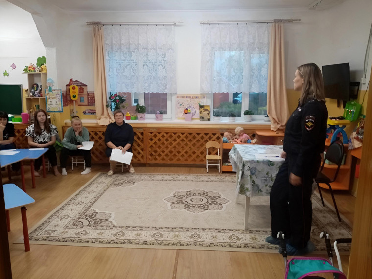 Безопасность детей на дороге — это, прежде всего, ответственность родителей. Безопасность детей на дороге — это, прежде всего, ответственность родителей.