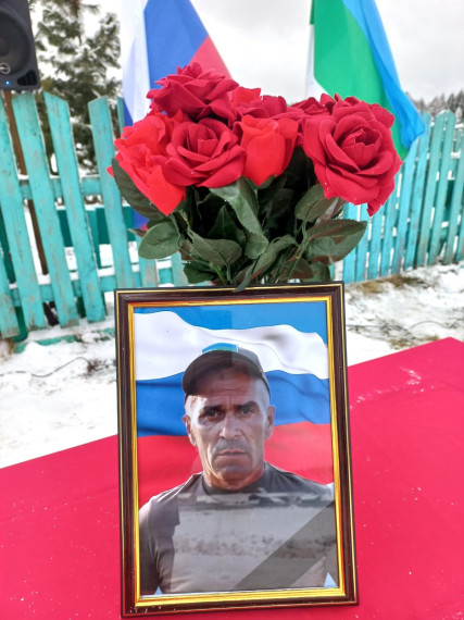 В последний путь проводили земляка, гвардии ефрейтора Непорожнего Илью Ивановича. В последний путь проводили земляка, гвардии ефрейтора Непорожнего Илью Ивановича.