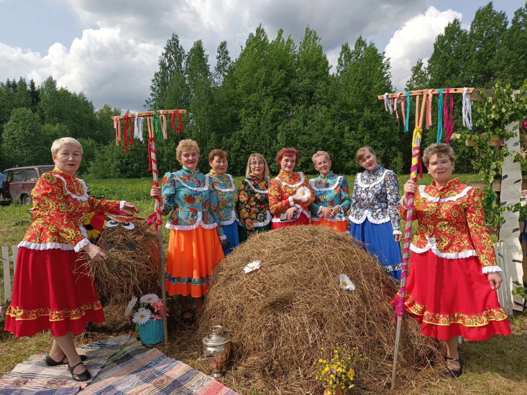 В Носиме ярко отметили светлый праздник Троицы и День села. В Носиме ярко отметили светлый праздник Троицы и День села.